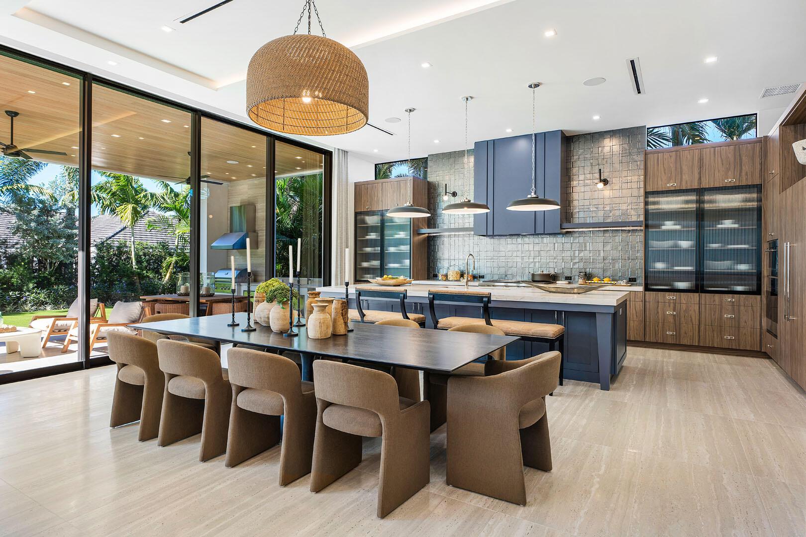ROYAL PALM YACHT & COUNTRY CLUB - Residential