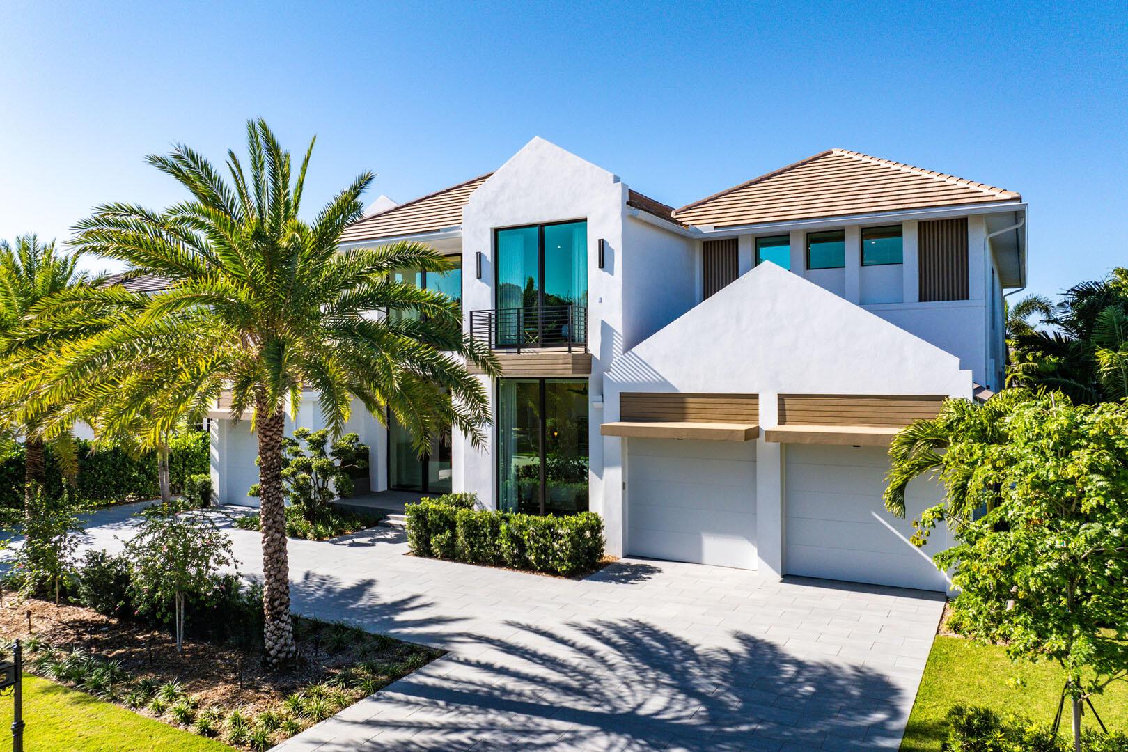ROYAL PALM YACHT & COUNTRY CLUB - Residential
