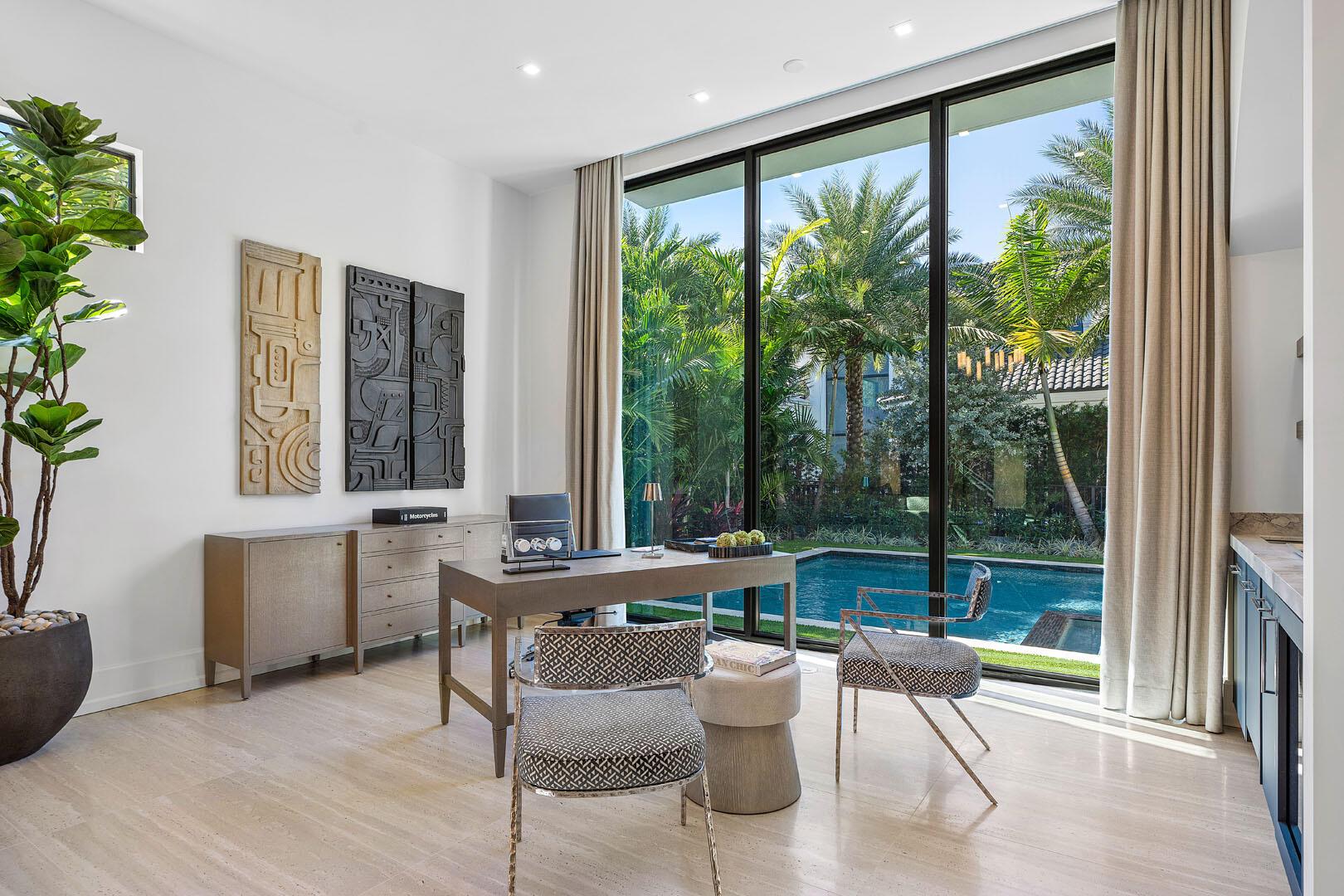 ROYAL PALM YACHT & COUNTRY CLUB - Residential