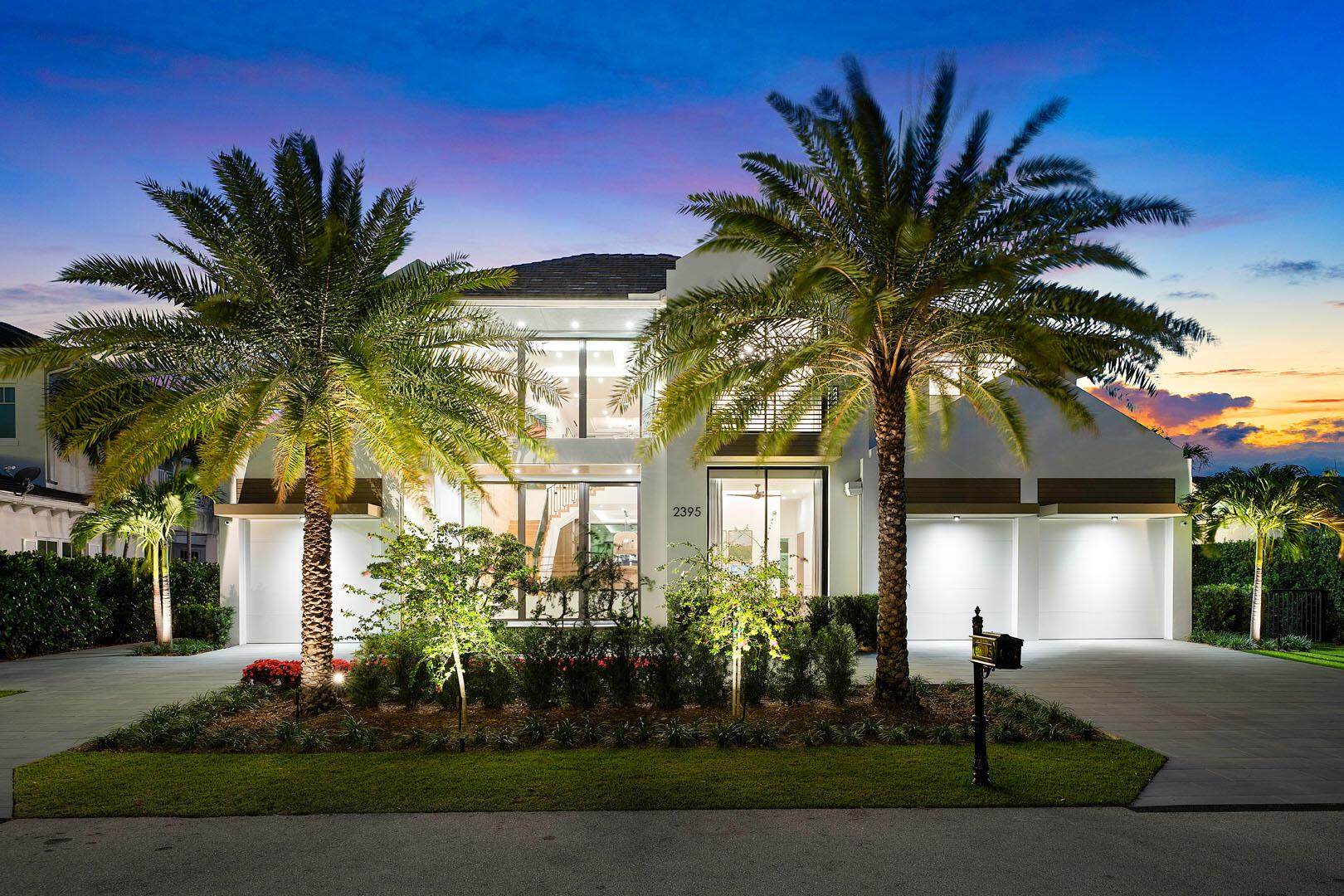 ROYAL PALM YACHT & COUNTRY CLUB - Residential