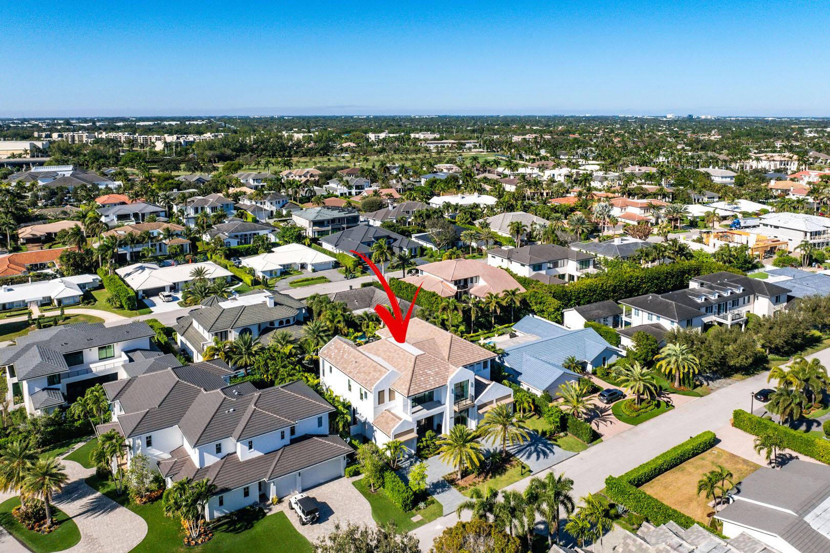 ROYAL PALM YACHT & COUNTRY CLUB - Residential