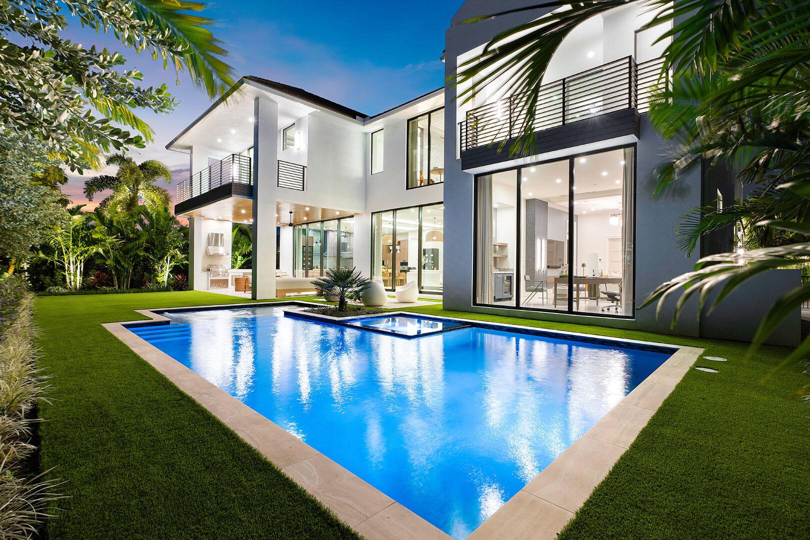 ROYAL PALM YACHT & COUNTRY CLUB - Residential