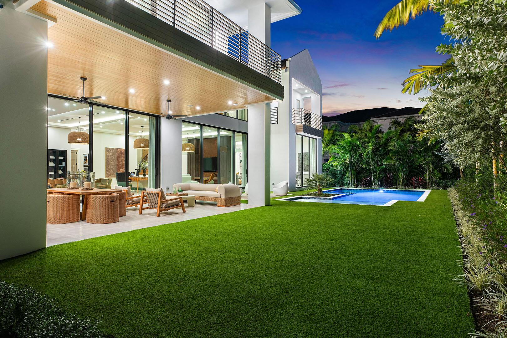 ROYAL PALM YACHT & COUNTRY CLUB - Residential