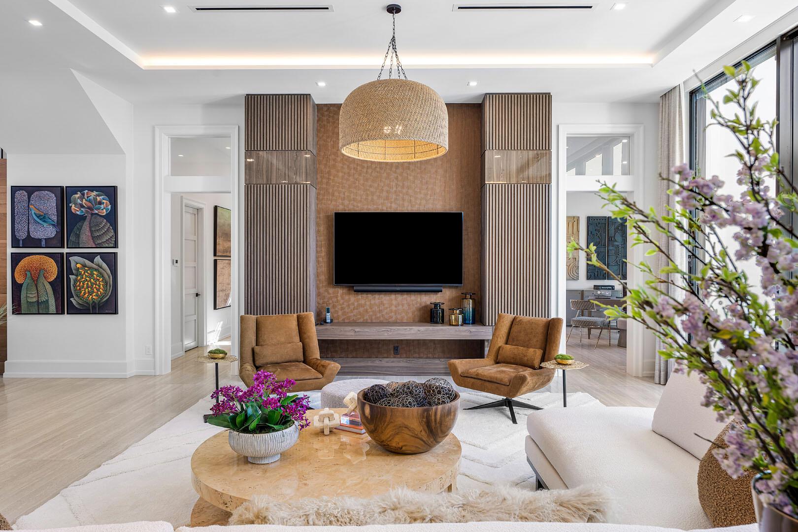 ROYAL PALM YACHT & COUNTRY CLUB - Residential