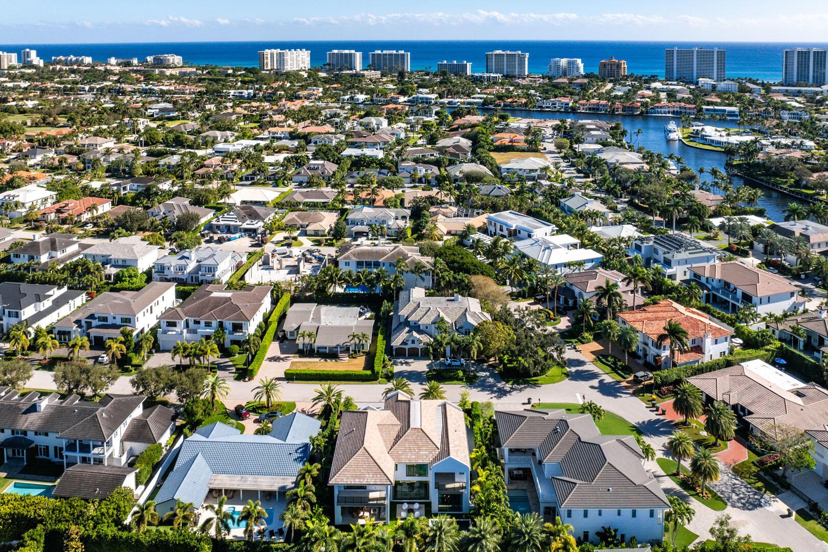 ROYAL PALM YACHT & COUNTRY CLUB - Residential