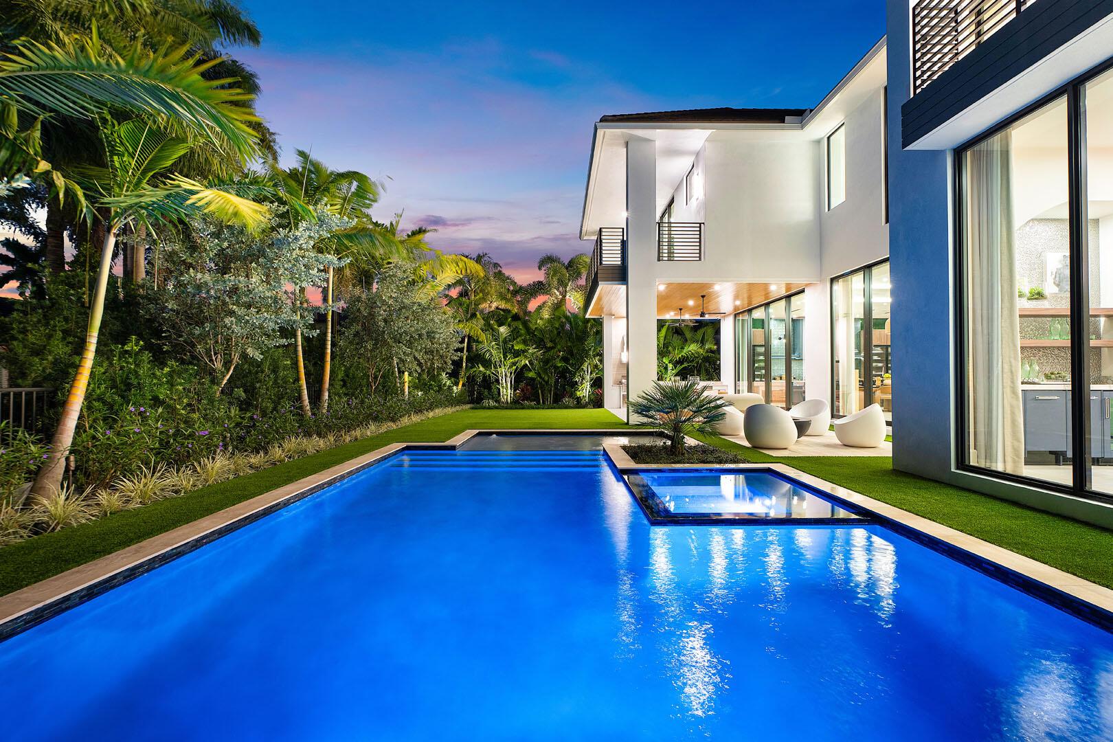 ROYAL PALM YACHT & COUNTRY CLUB - Residential