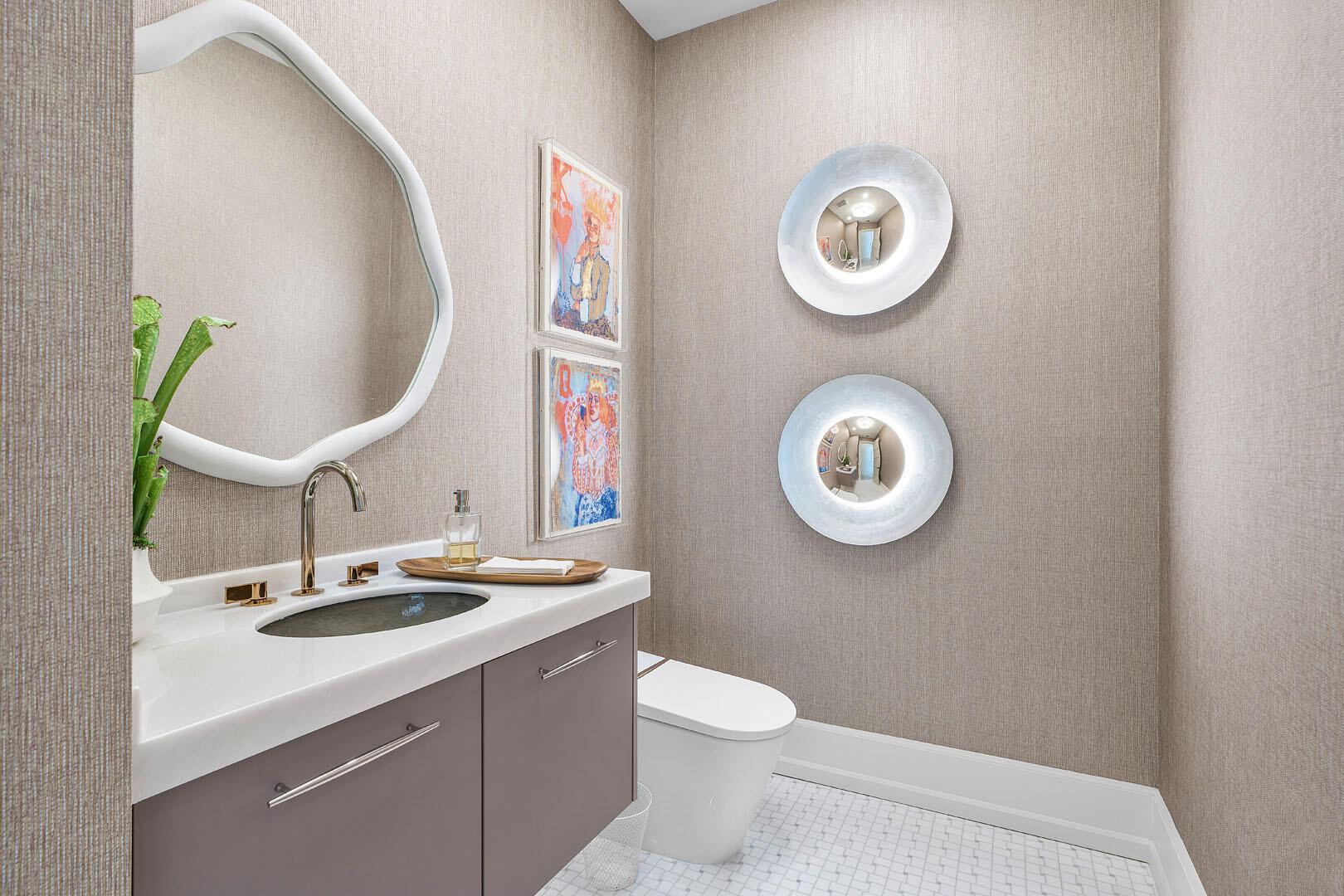 ROYAL PALM YACHT & COUNTRY CLUB - Residential