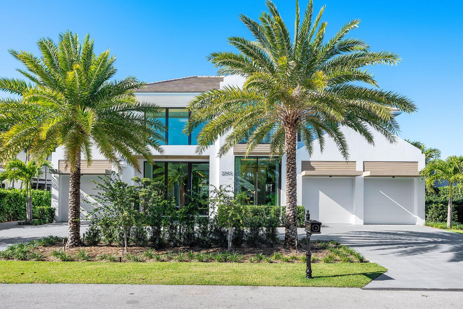 ROYAL PALM YACHT & COUNTRY CLUB - Residential
