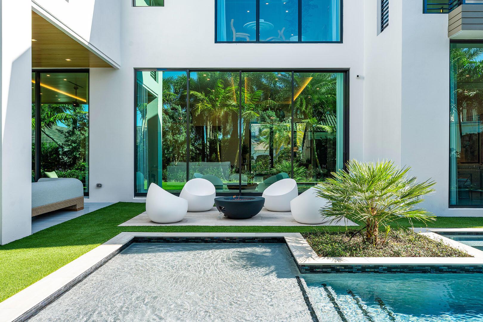 ROYAL PALM YACHT & COUNTRY CLUB - Residential