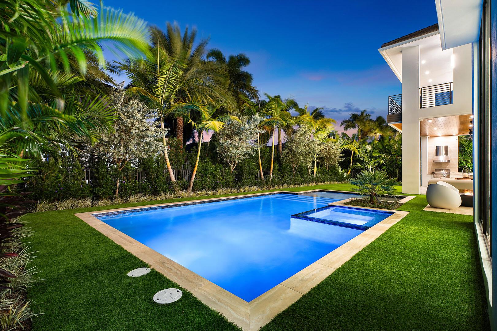 ROYAL PALM YACHT & COUNTRY CLUB - Residential