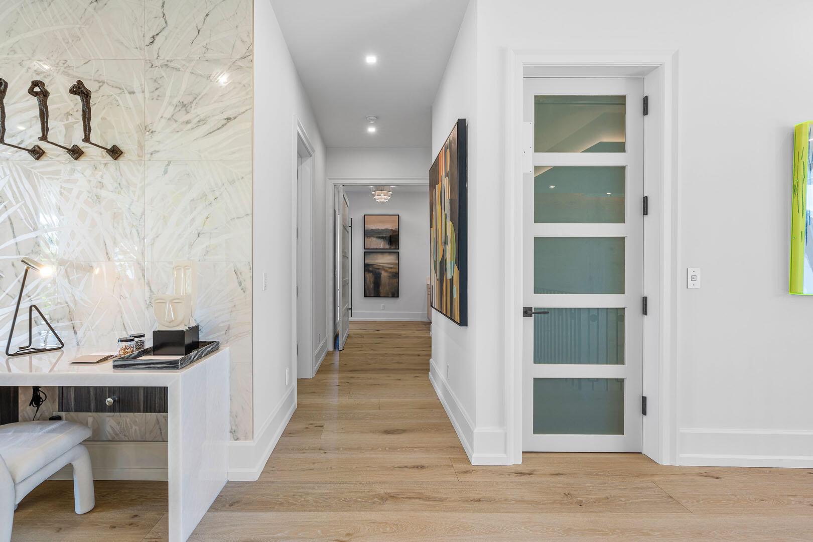 ROYAL PALM YACHT & COUNTRY CLUB - Residential