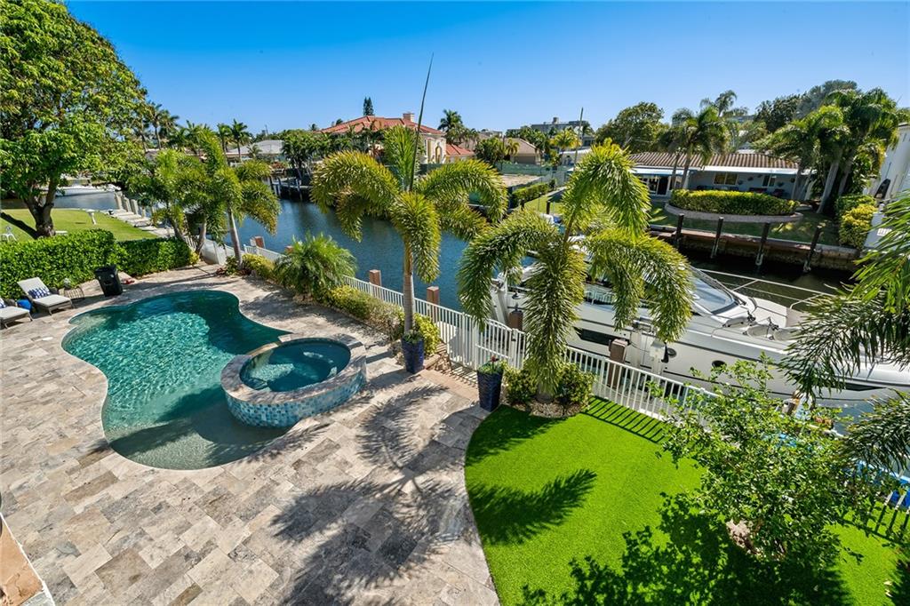 CORAL KEY VILLAS 3RD SEC - Residential
