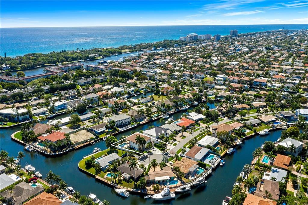CORAL KEY VILLAS 3RD SEC - Residential
