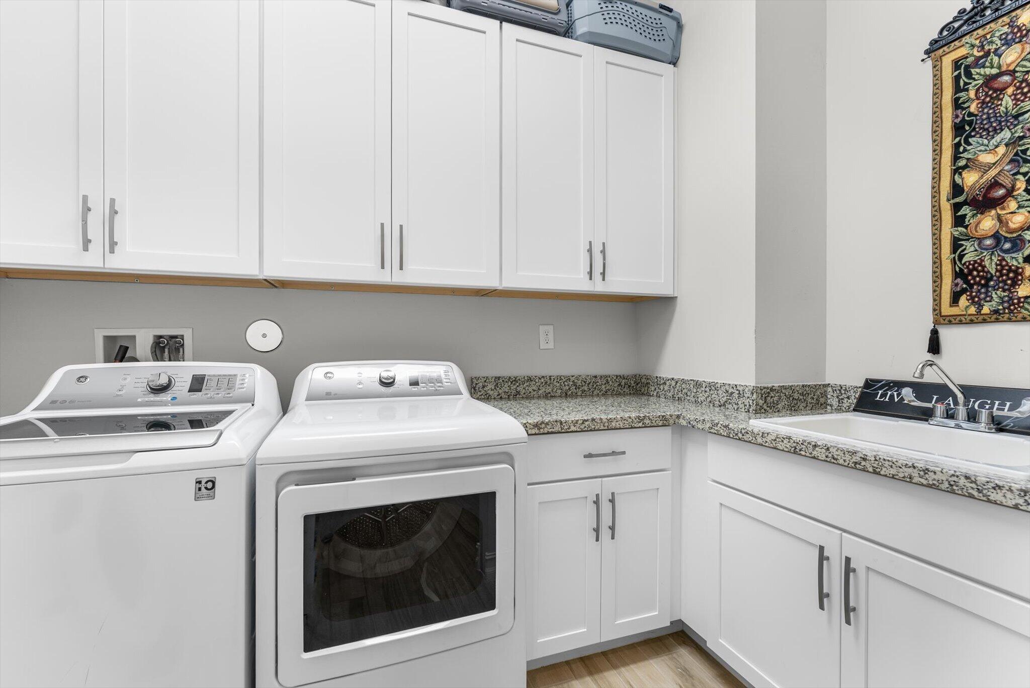 PARKLAND ROYALE - Residential