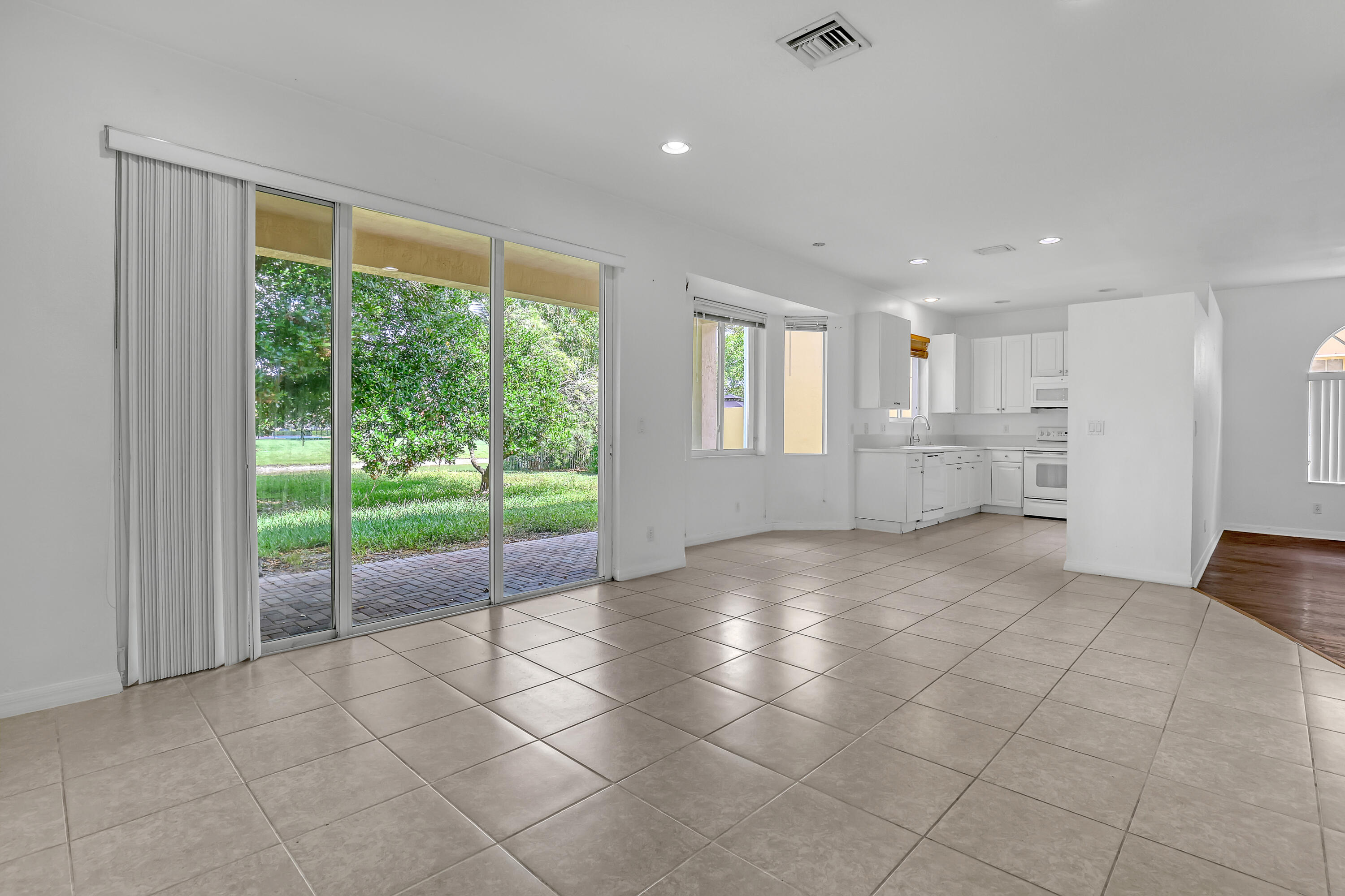 BELLA TERRA PUD 1 - Residential Lease