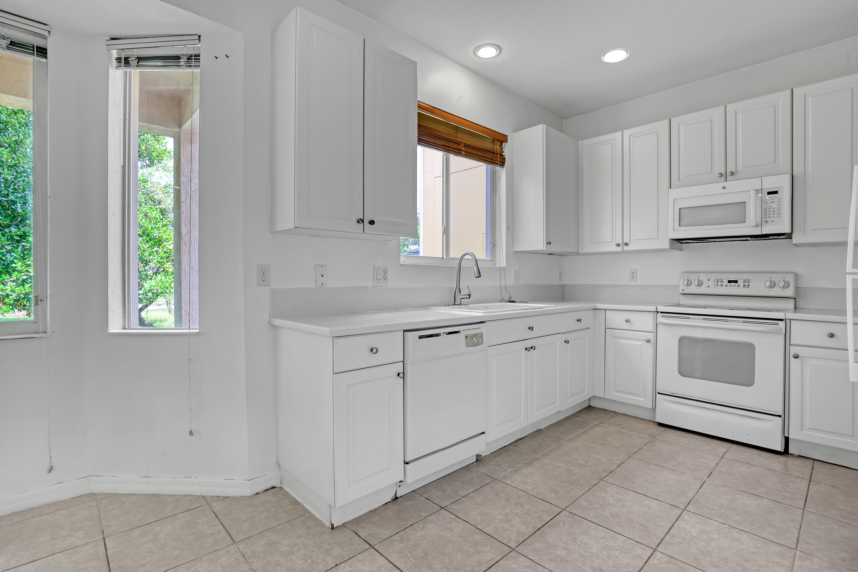 BELLA TERRA PUD 1 - Residential Lease
