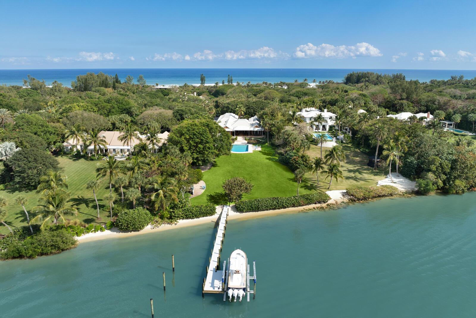 JUPITER ISLAND - Residential
