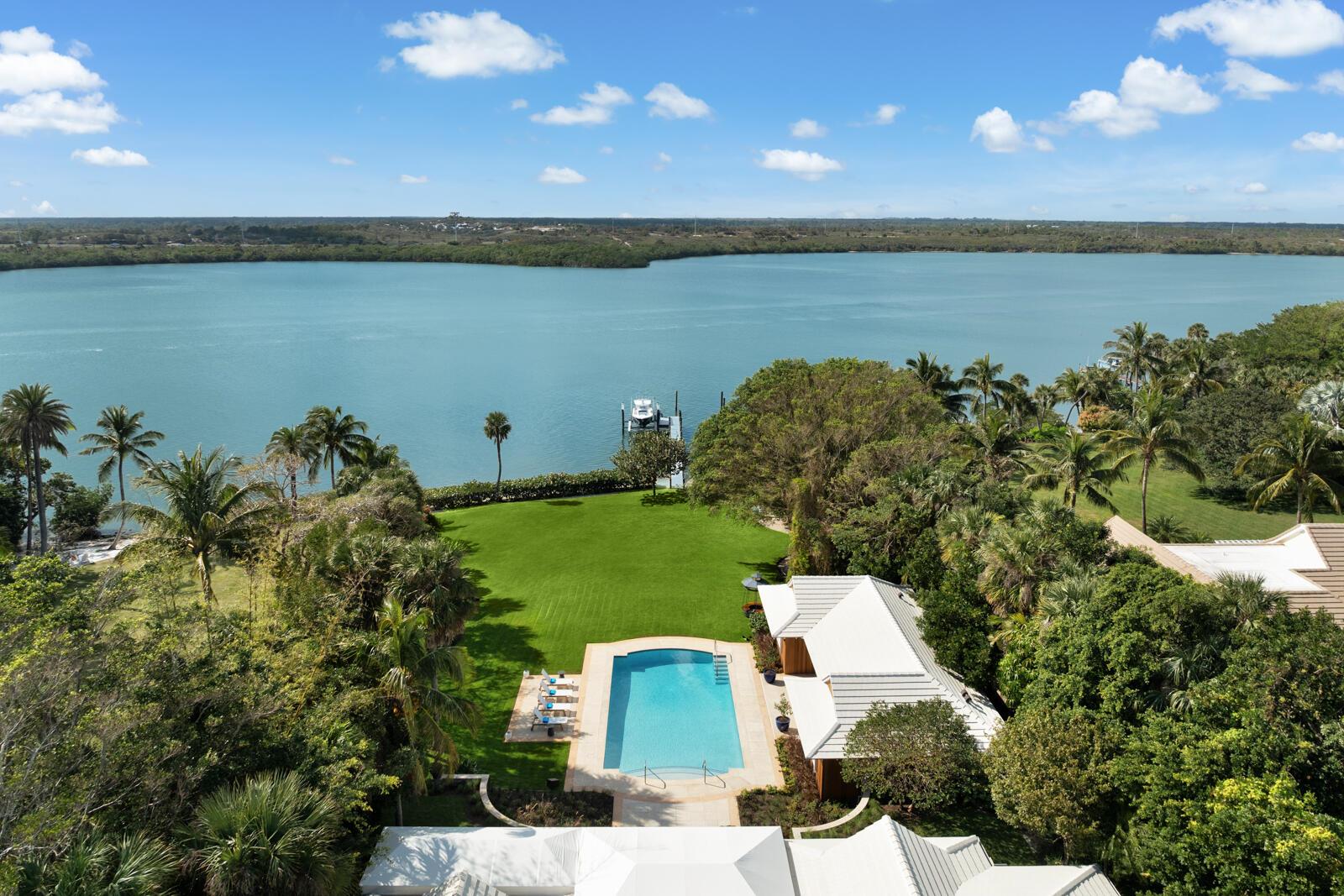 JUPITER ISLAND - Residential