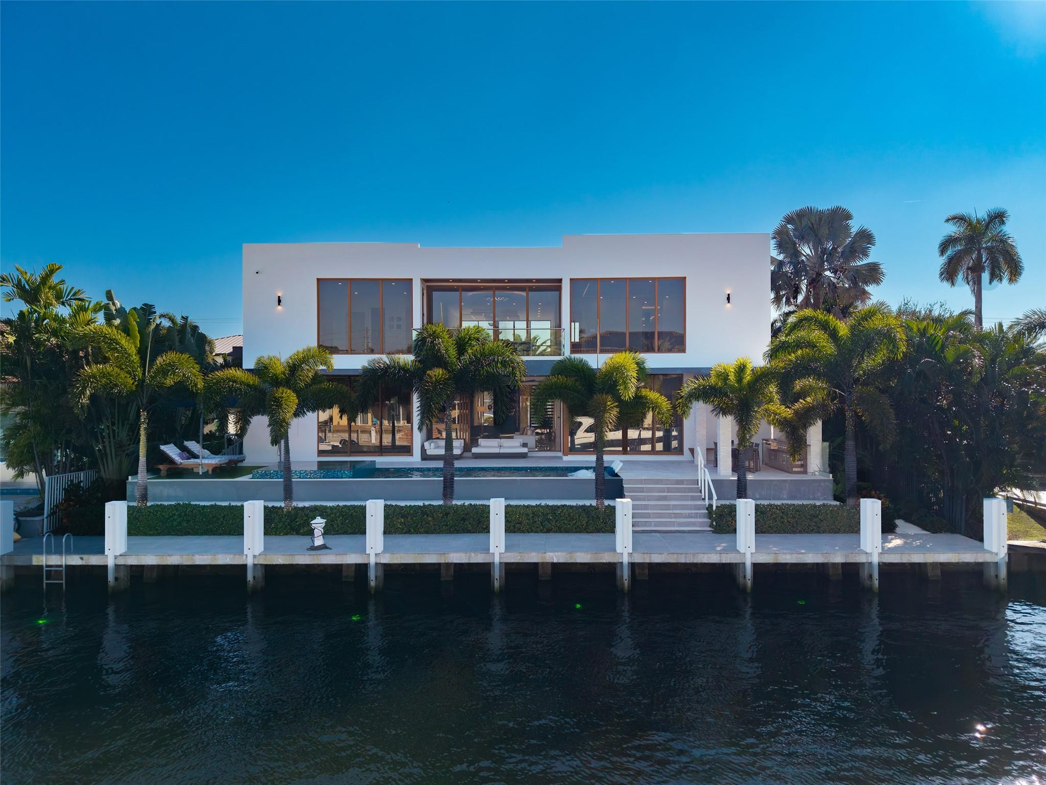 CORAL KEY VILLAS 2ND SEC - Residential
