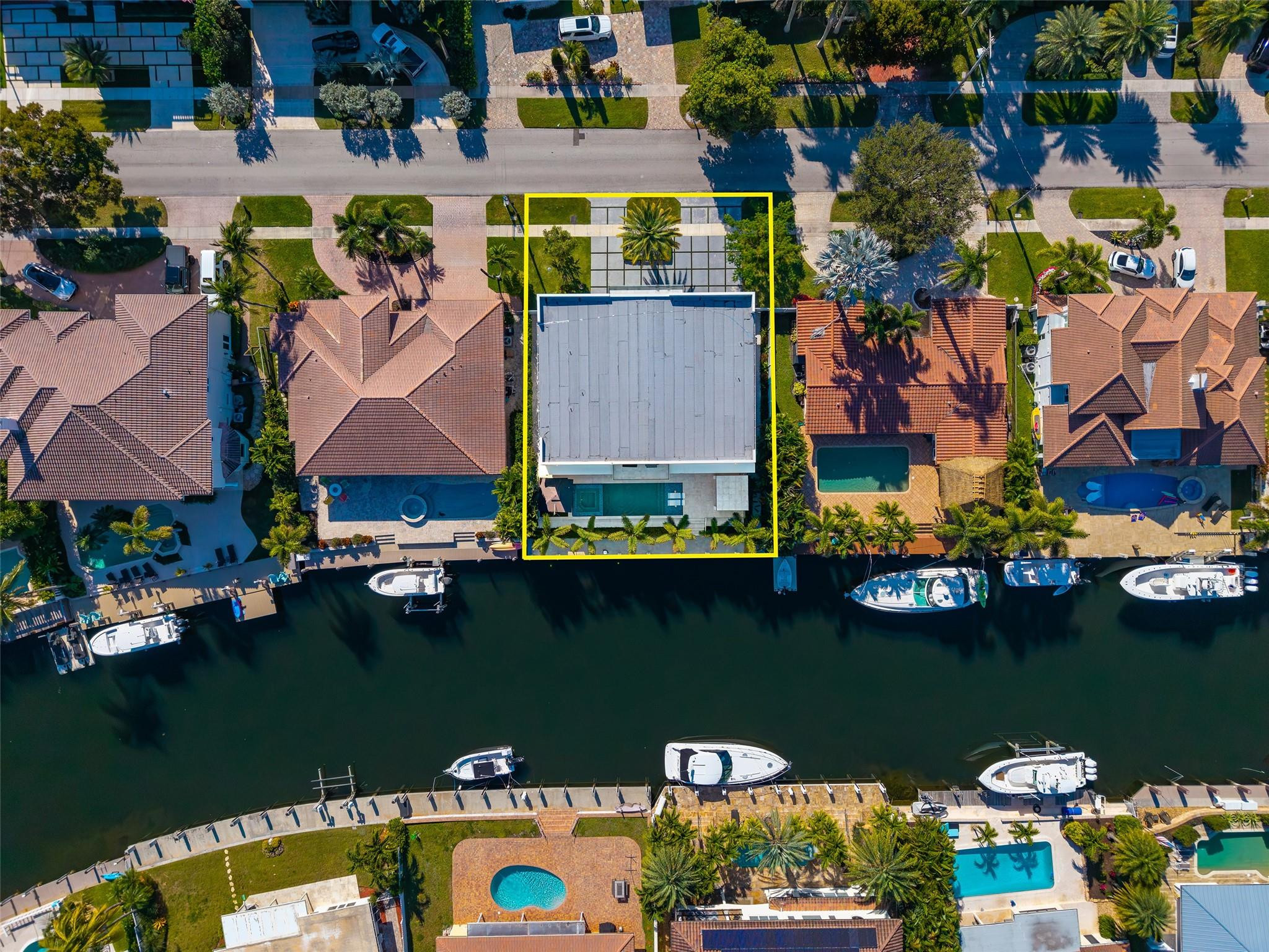 CORAL KEY VILLAS 2ND SEC - Residential