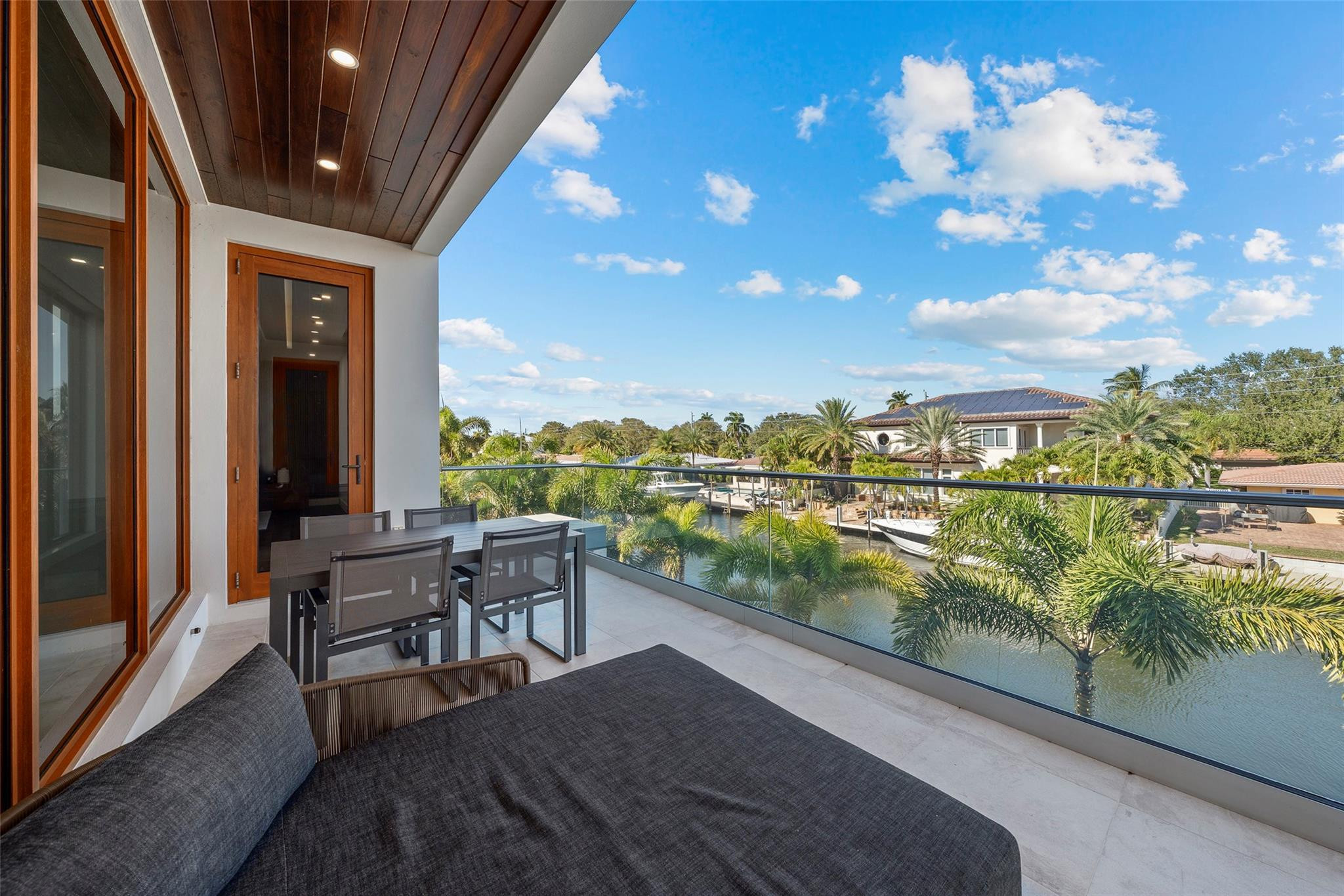 CORAL KEY VILLAS 2ND SEC - Residential