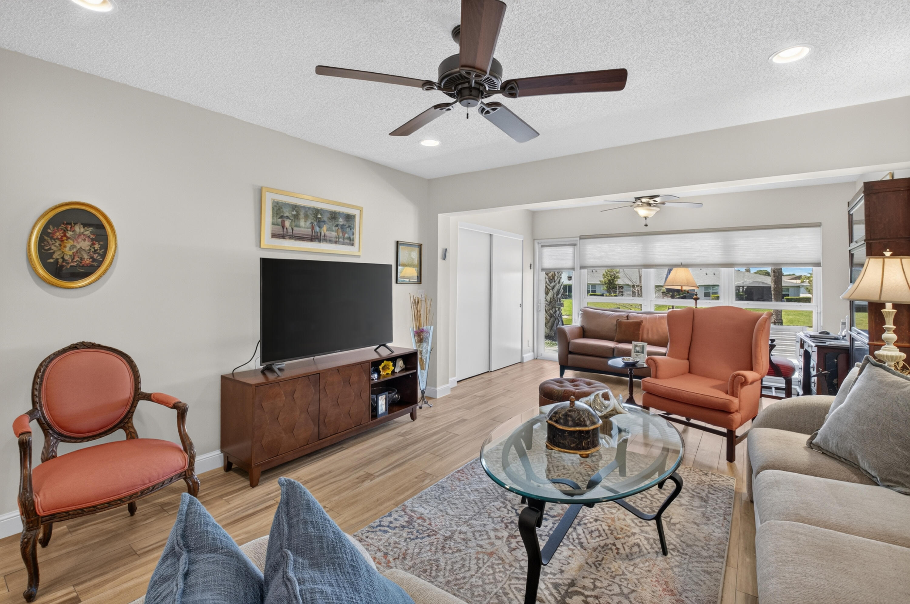 PALM GREENS AT VILLA DEL RAY CONDO I - Residential