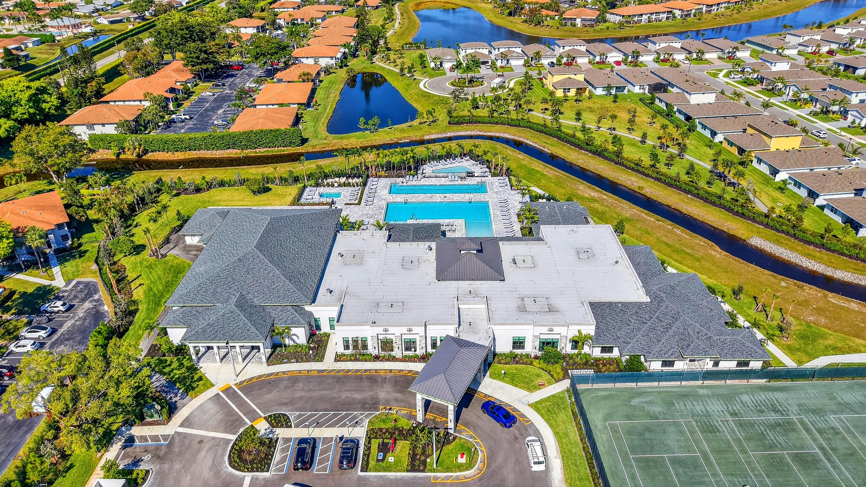 PALM GREENS AT VILLA DEL RAY CONDO I - Residential