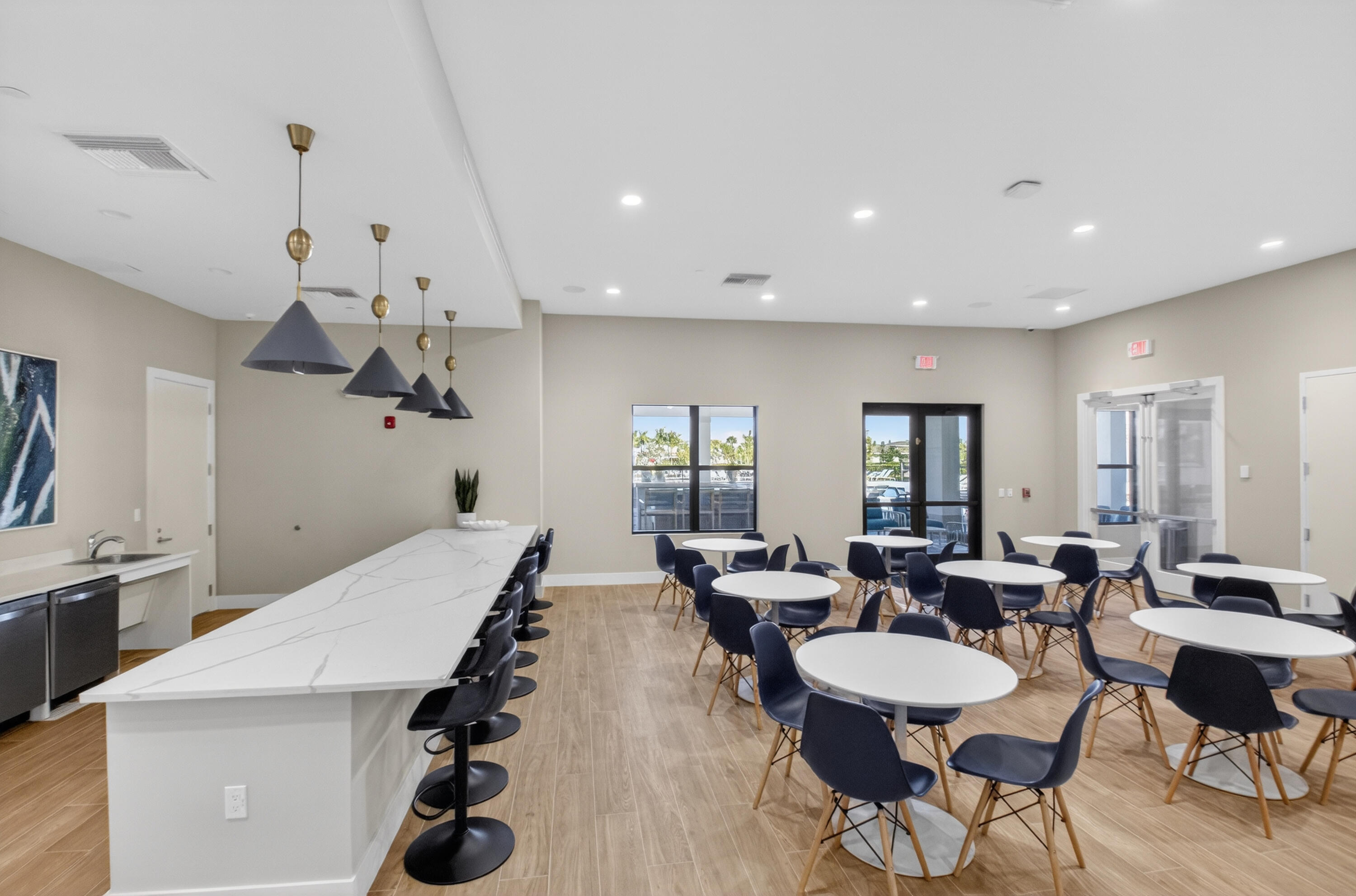 PALM GREENS AT VILLA DEL RAY CONDO I - Residential