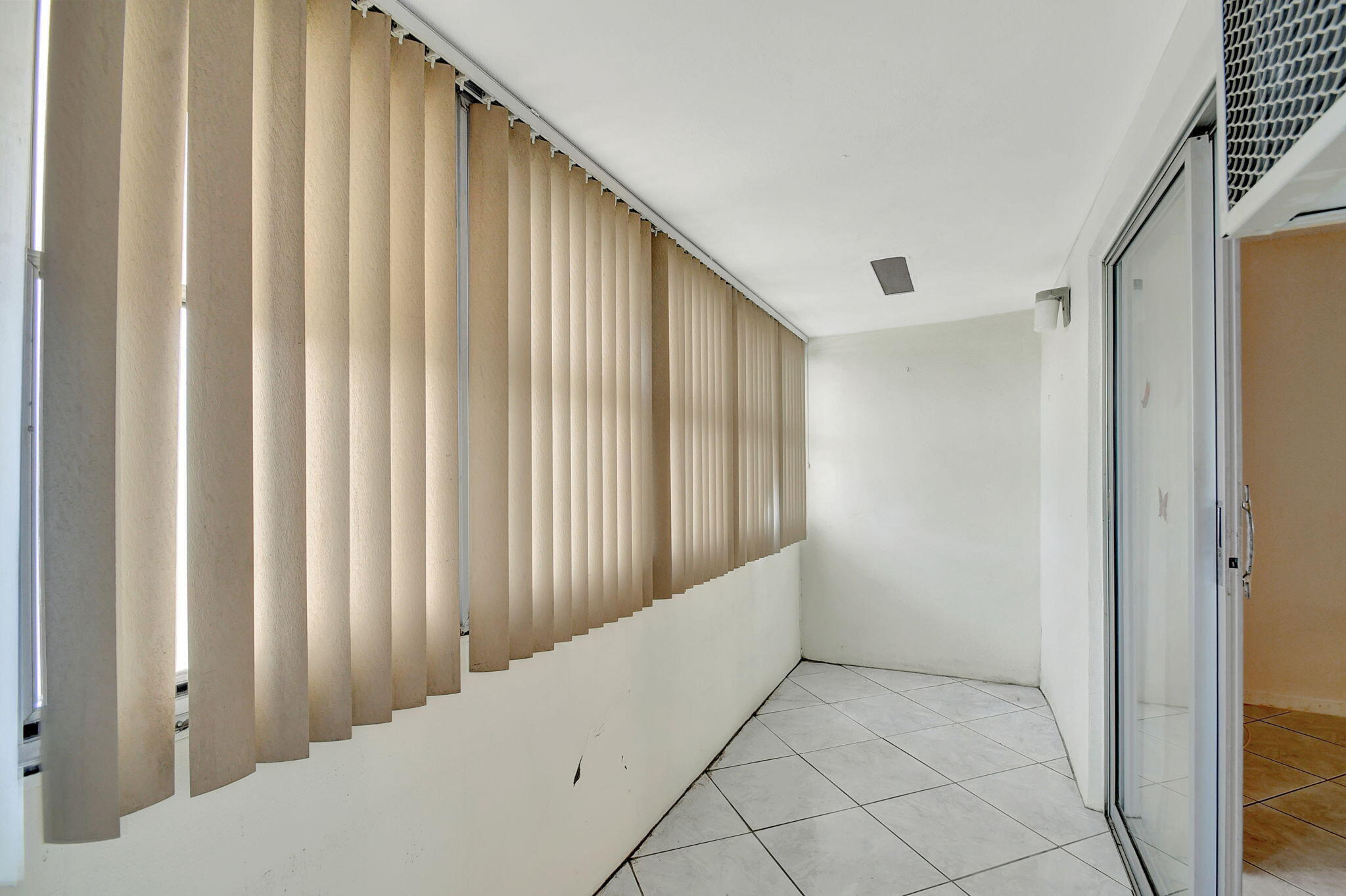 CAMDEN CONDOS - Residential