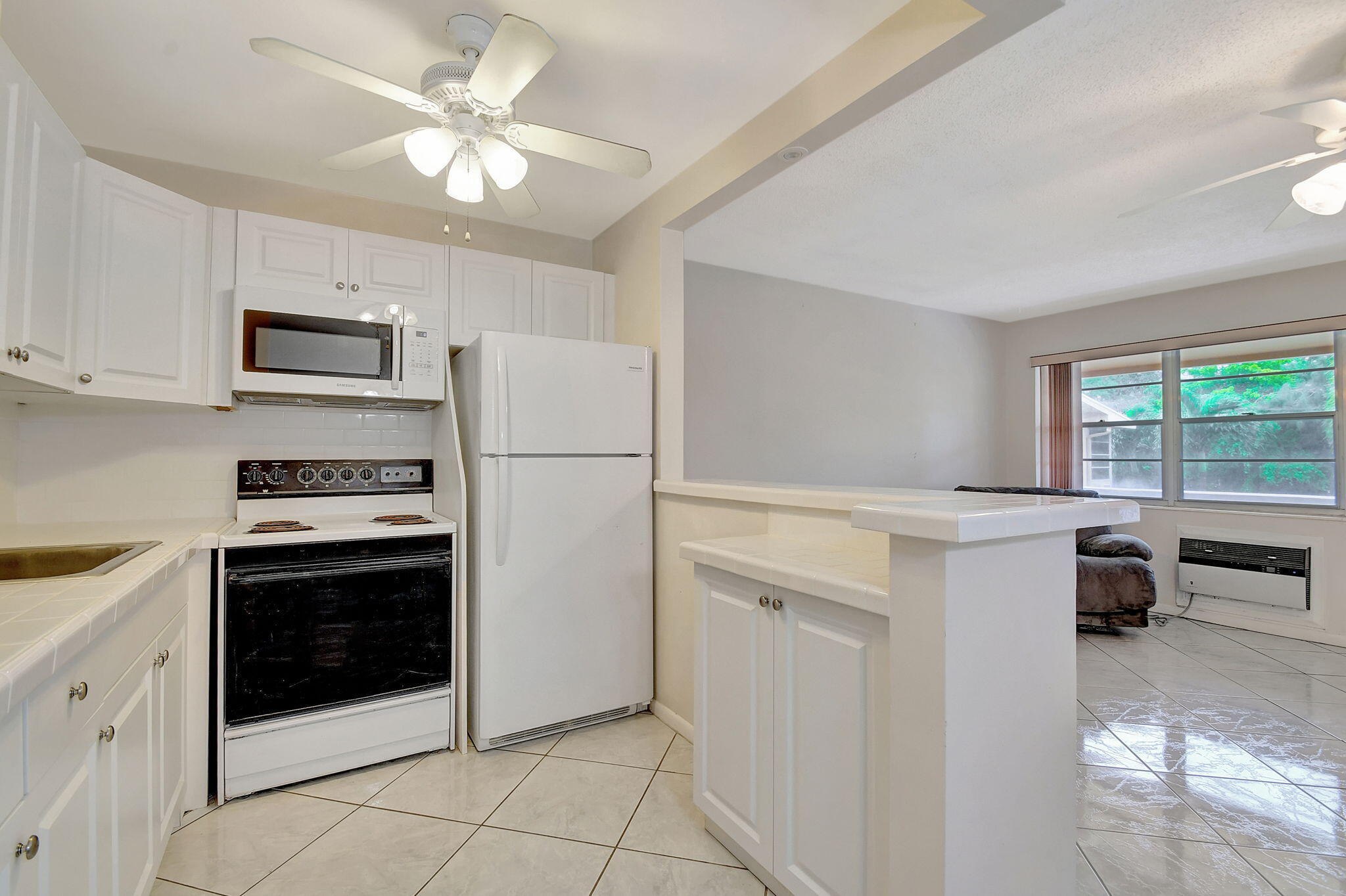 CAMDEN CONDOS - Residential