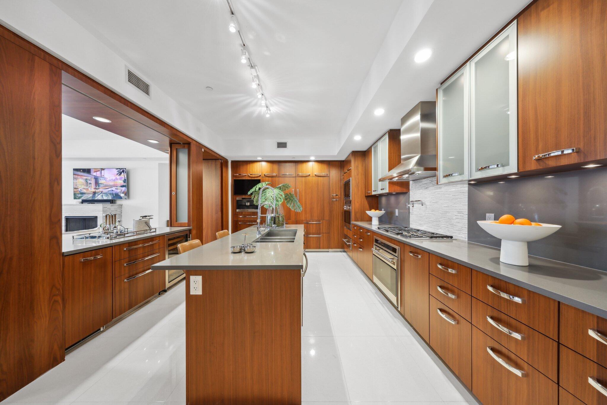 ONE THOUSAND OCEAN - Residential