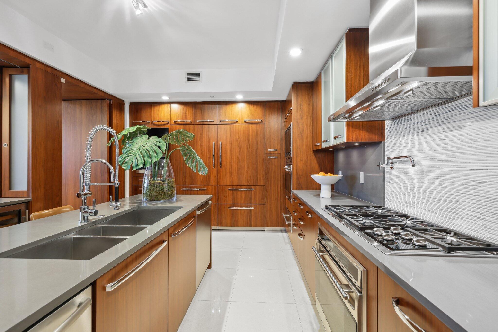 ONE THOUSAND OCEAN - Residential