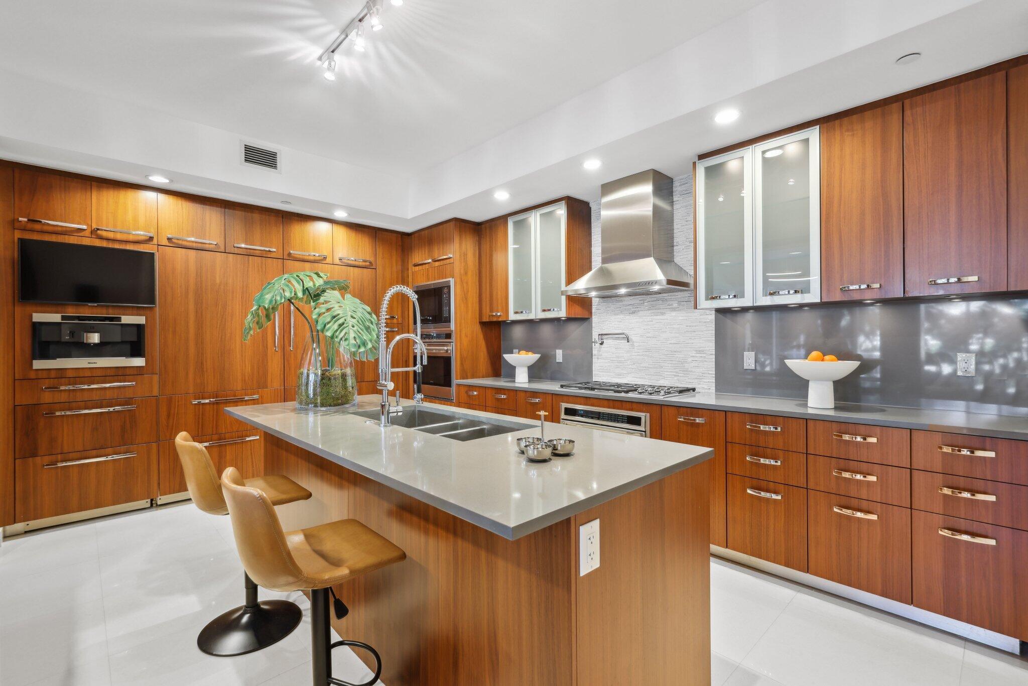 ONE THOUSAND OCEAN - Residential