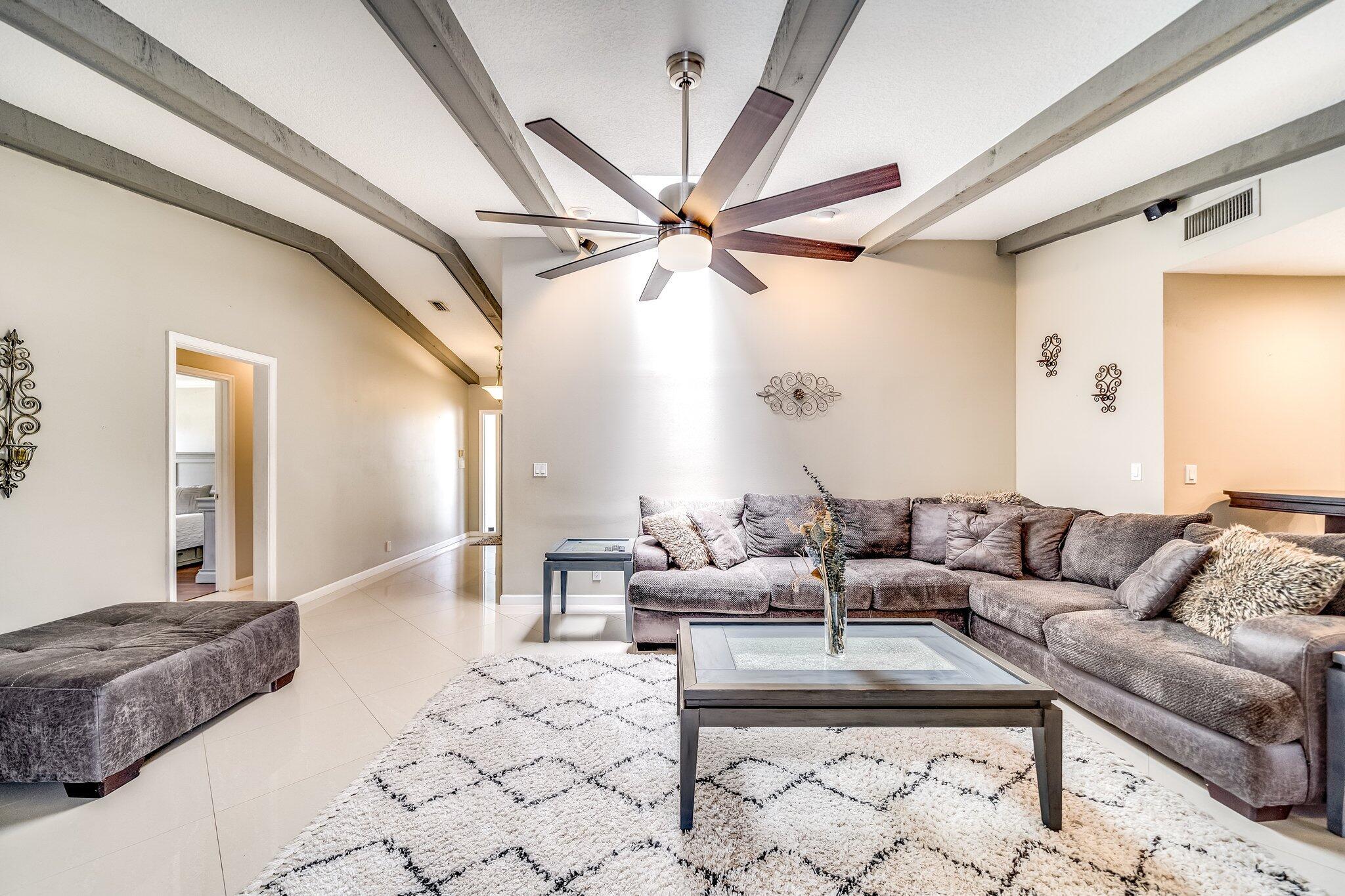 SUGAR POND MANOR OF WELLINGTON - Residential