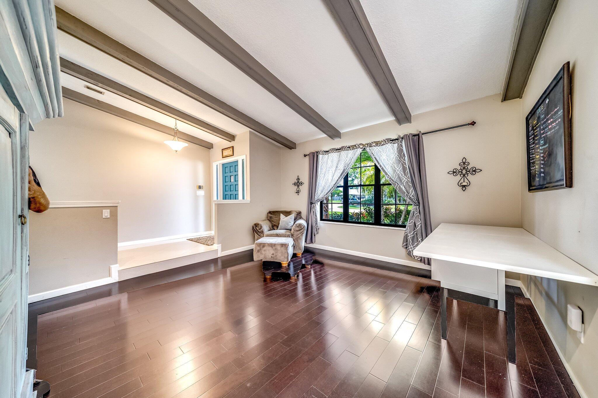 SUGAR POND MANOR OF WELLINGTON - Residential