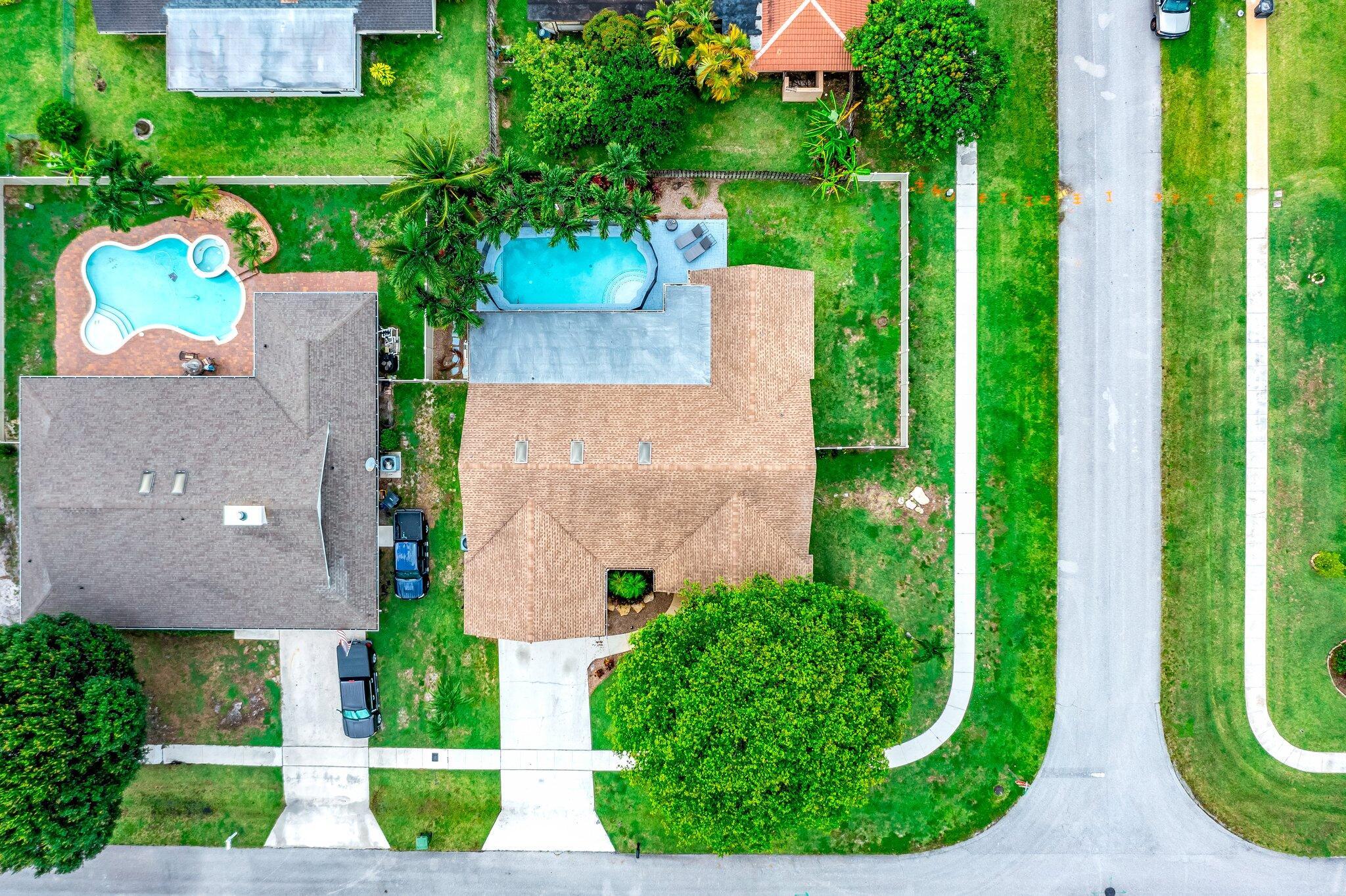SUGAR POND MANOR OF WELLINGTON - Residential