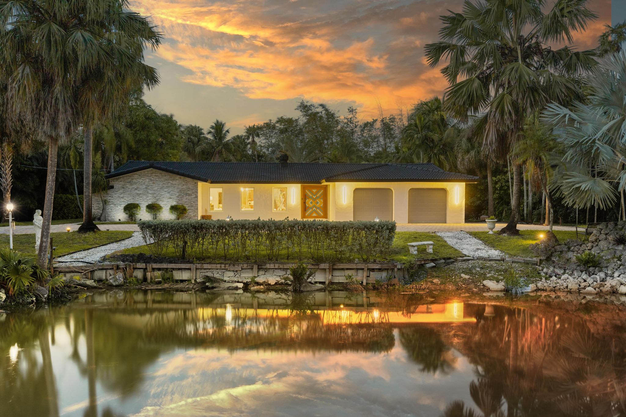 PLANTATION ACRES - Residential