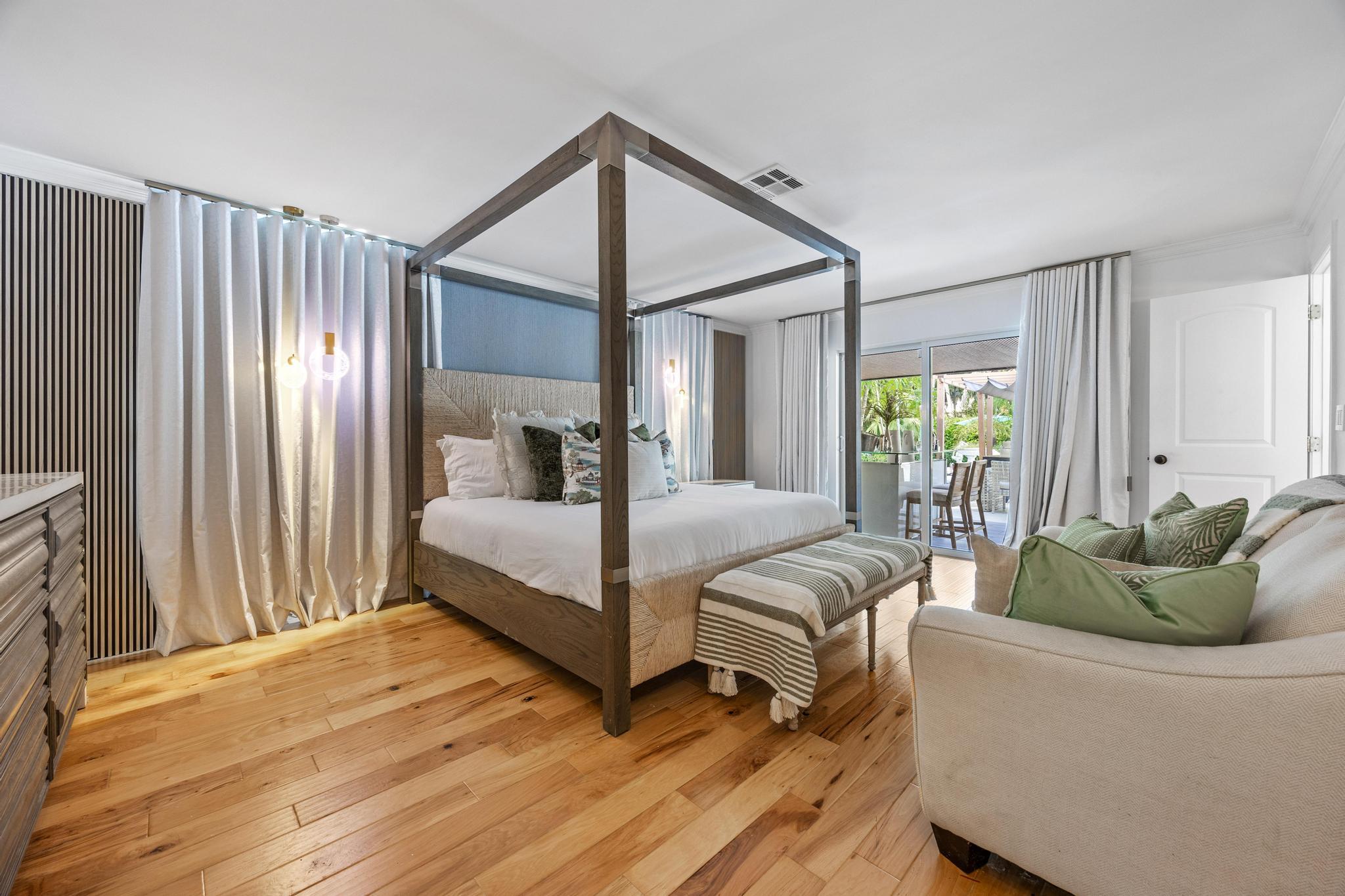 PLANTATION ACRES - Residential