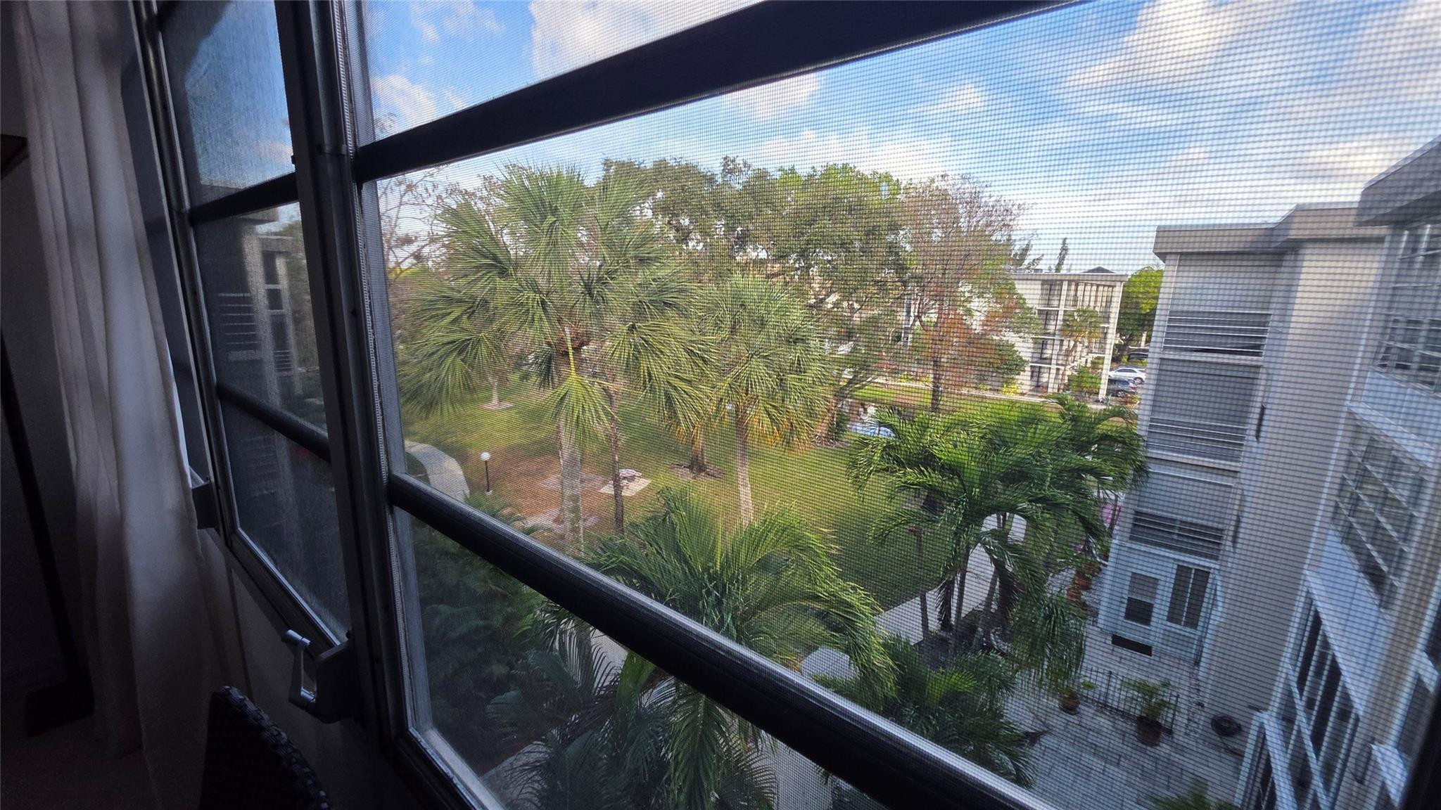 CYPRESS CHASE CONDO NO 4 - Residential