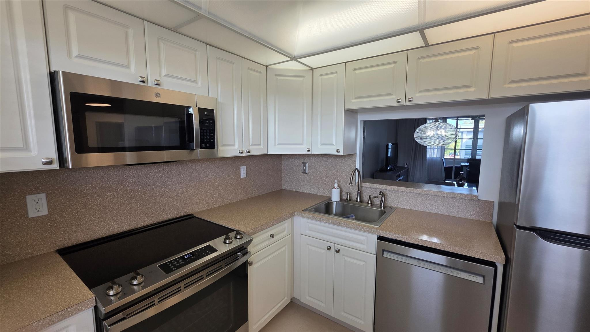 CYPRESS CHASE CONDO NO 4 - Residential