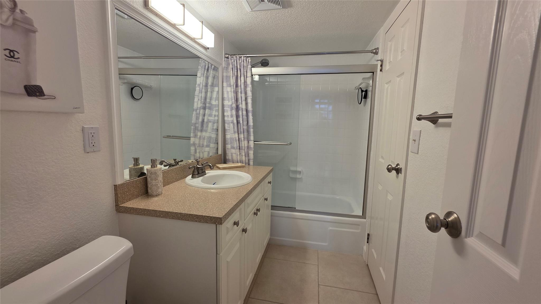 CYPRESS CHASE CONDO NO 4 - Residential