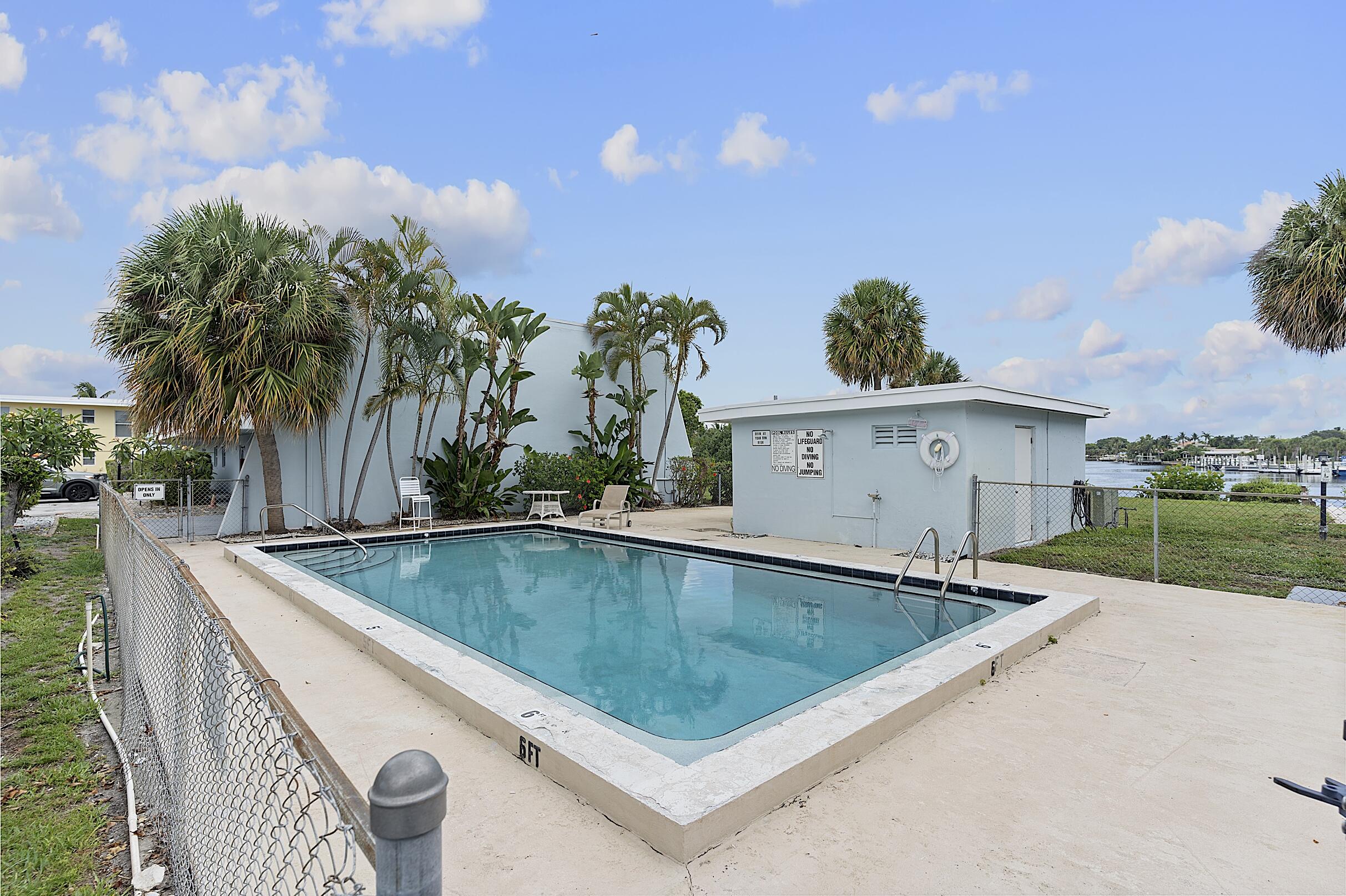 LORI-LYNN CONDO - Residential