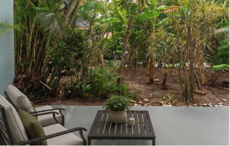 LORI-LYNN CONDO - Residential