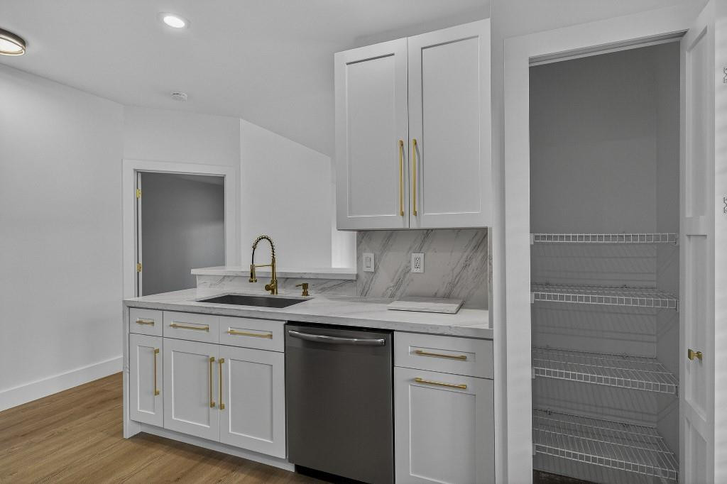 Olympia & York Residentia - Residential