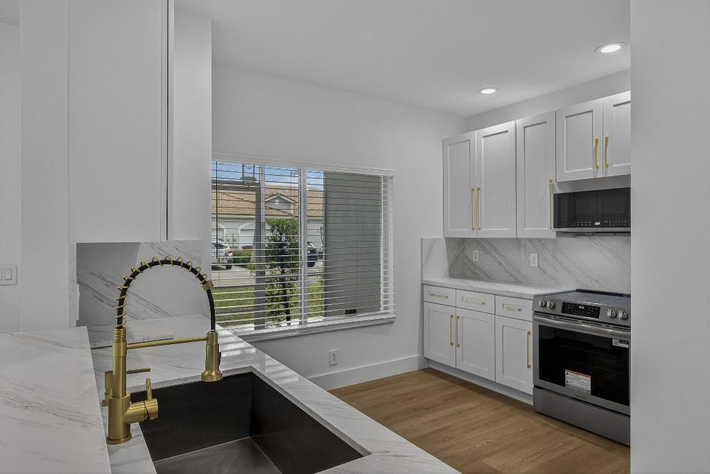 Olympia & York Residentia - Residential