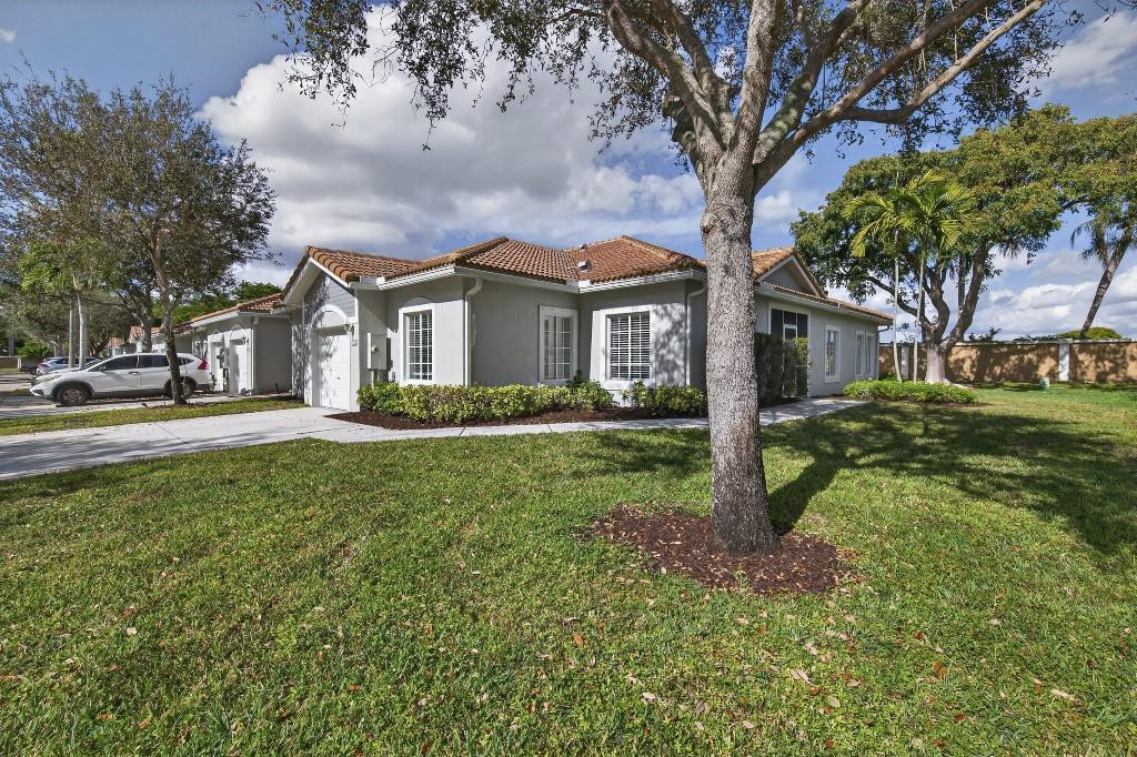 Olympia & York Residentia - Residential