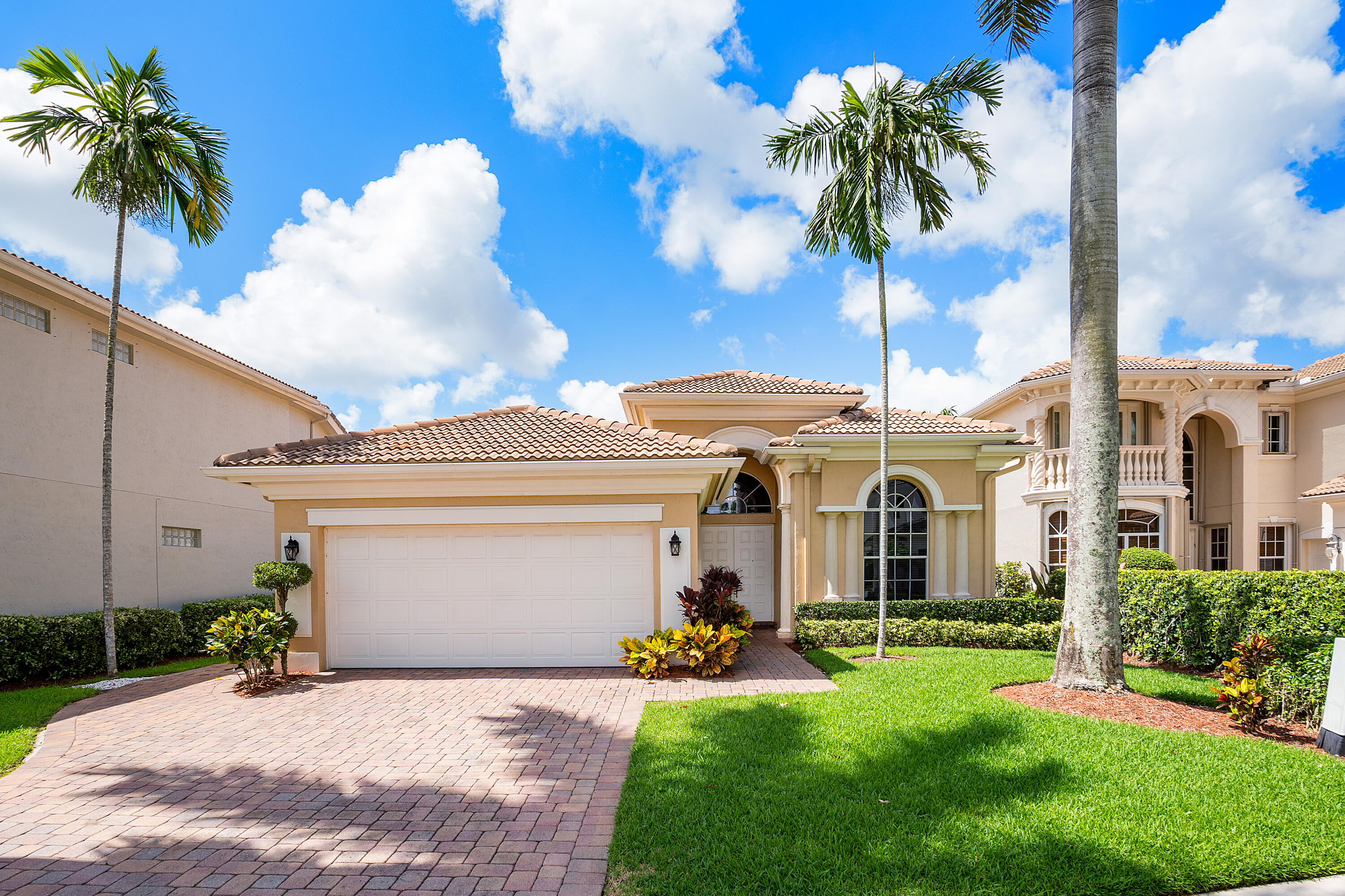 Mizner Country Club - Residential