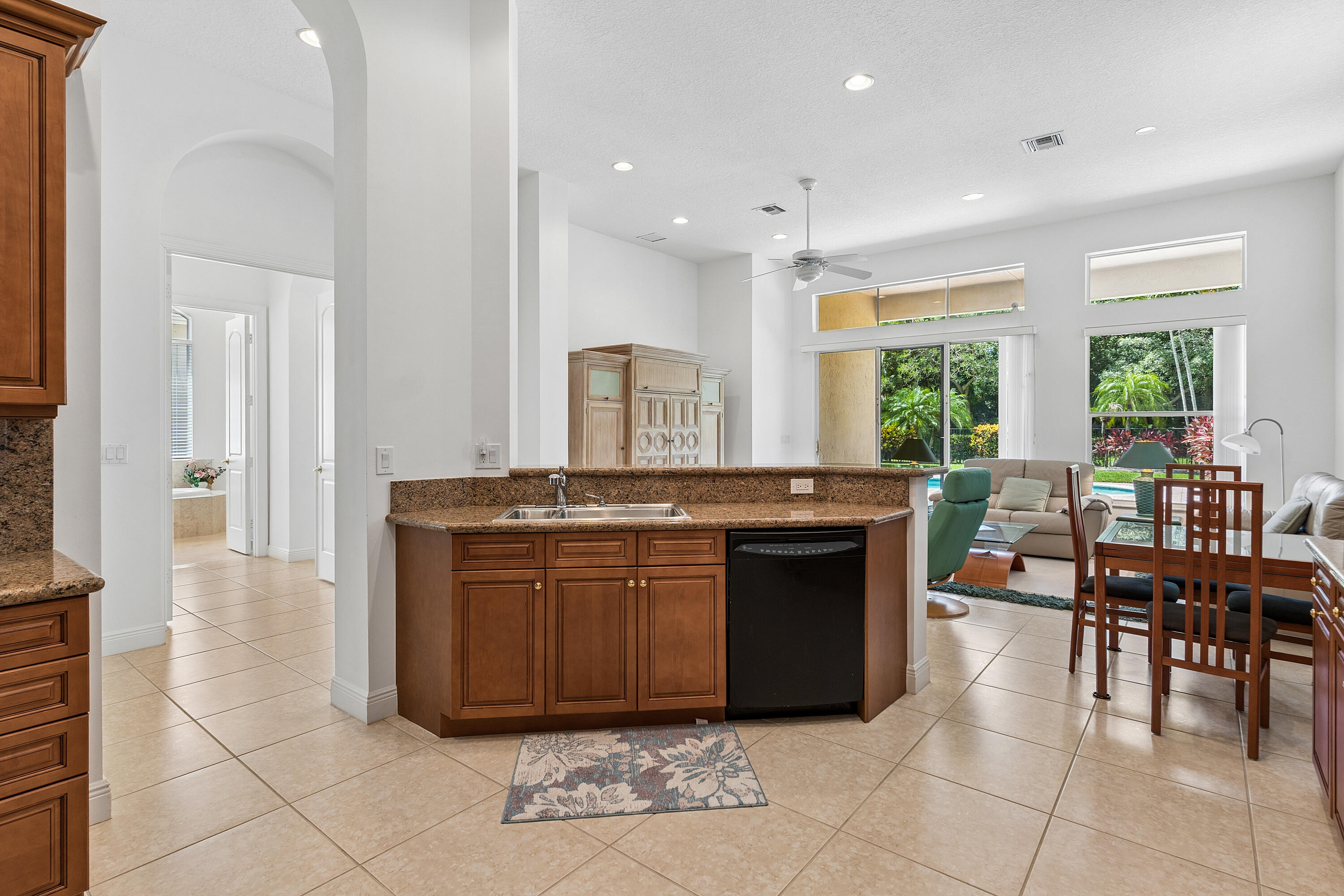 Mizner Country Club - Residential