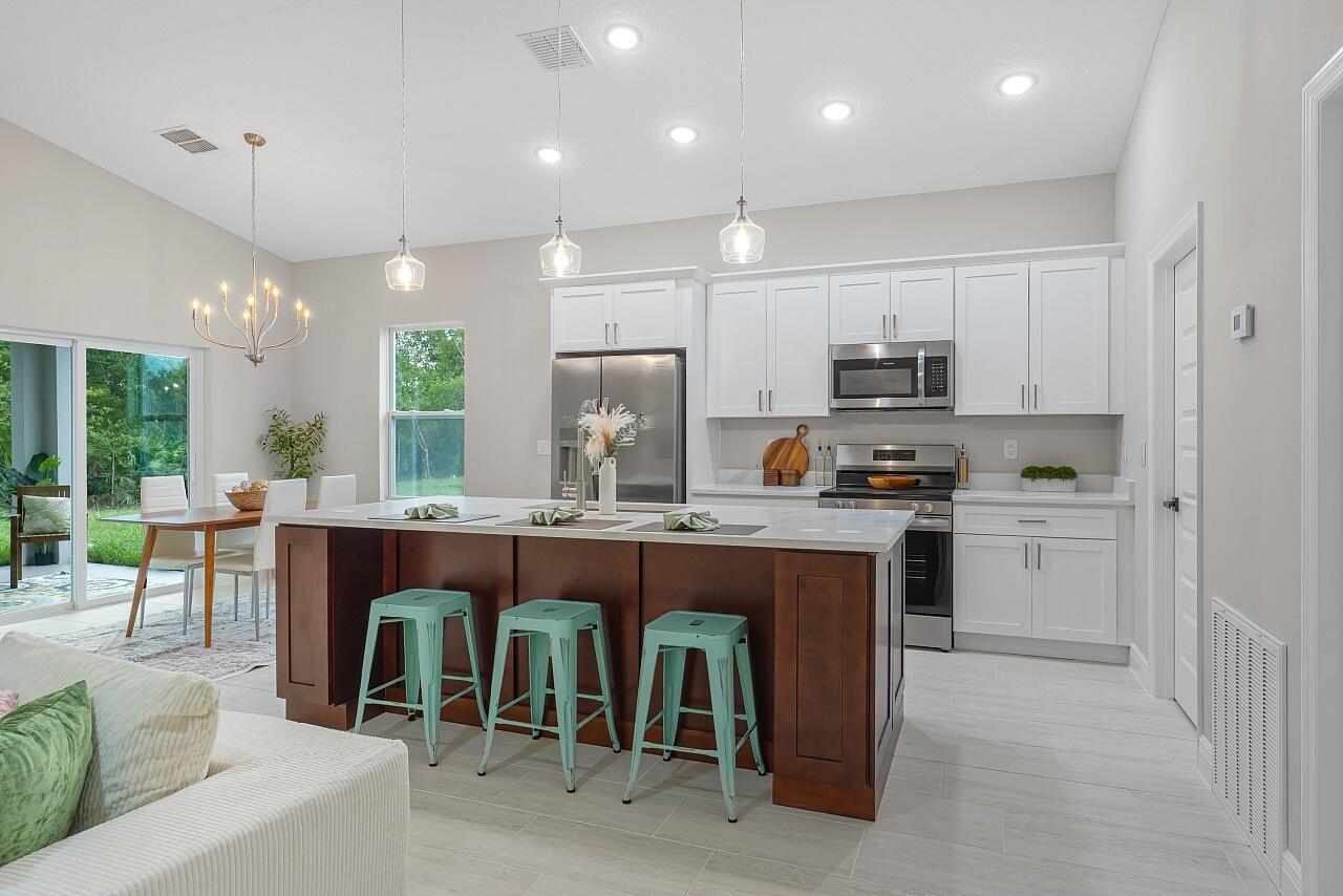 VERO LAKE ESTATES UNIT P - Residential