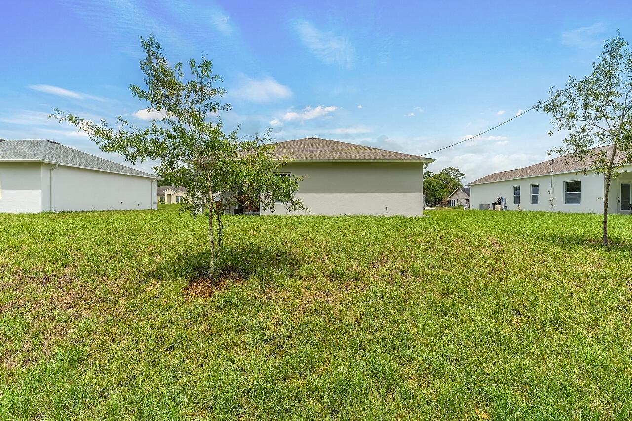 VERO LAKE ESTATES UNIT P - Residential